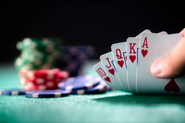 Poker ,Jogo de cartas, Estratégias de poker, Torneios de poker
